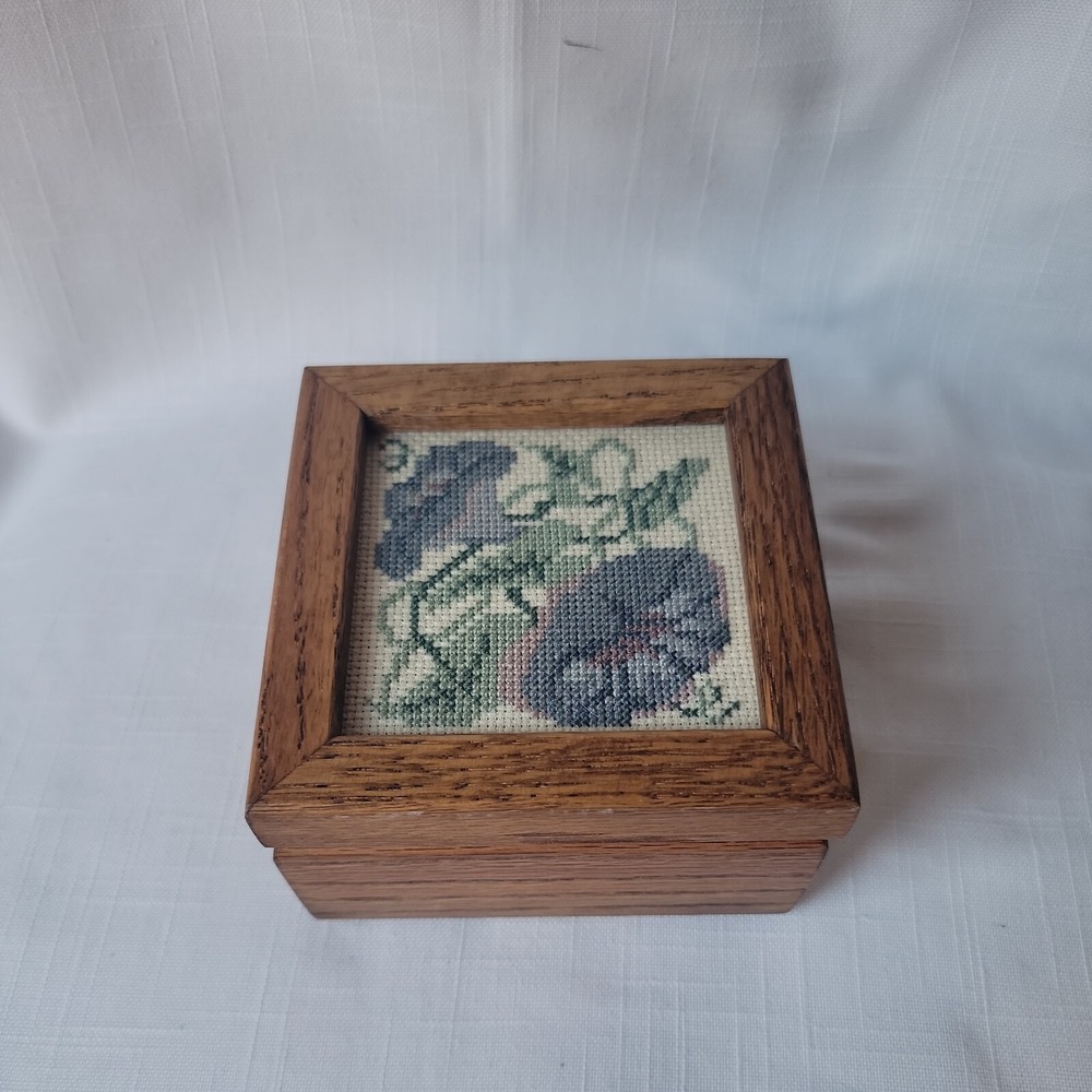 Wooden Trinket Box W/ Hand Embroidered  Cover 5"×5"×3"